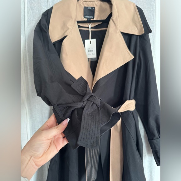 NWT- Revolve C/MEO Collective Elsewhere Trench. Black & Tan. Sz XL - Picture 3 of 5